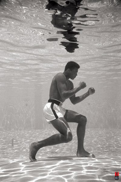 (1961) Muhammad Ali Under water